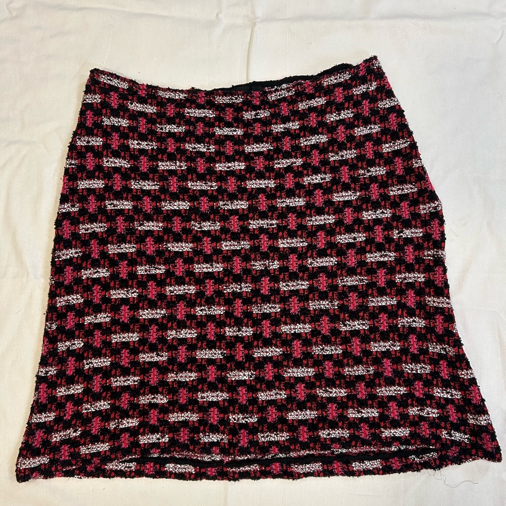 St. John Vibrant Red and Black Knit Fabric